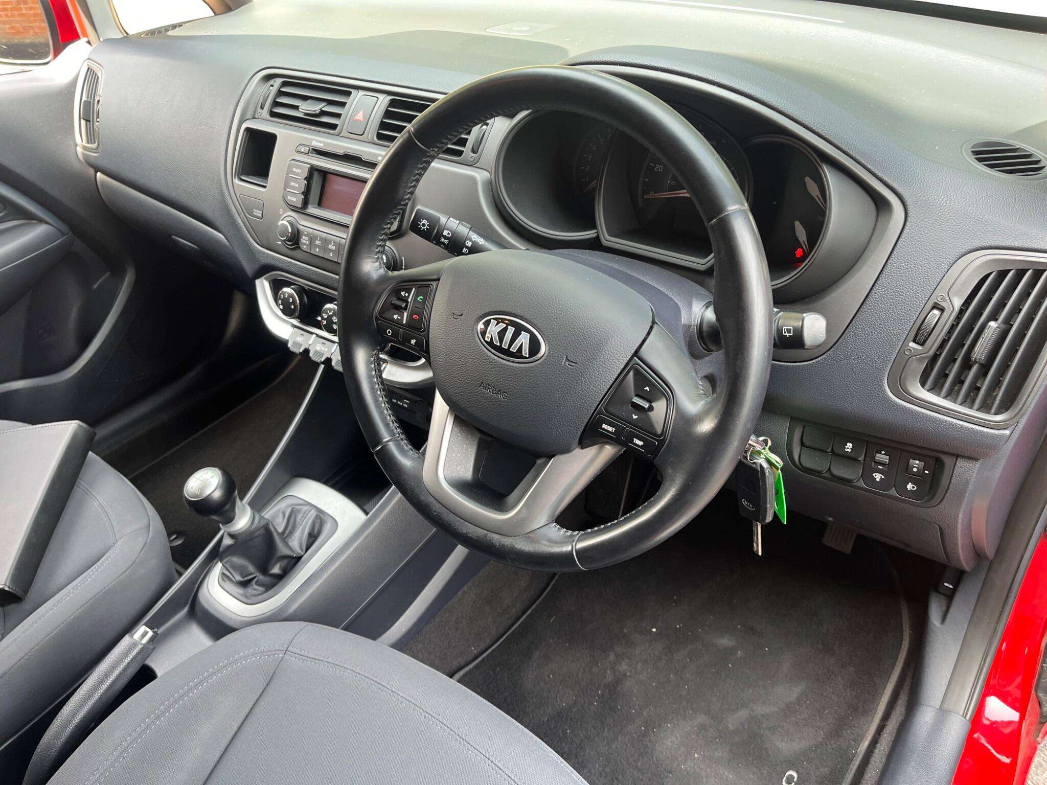 2014 KIA RIO 2014 KIA RIO