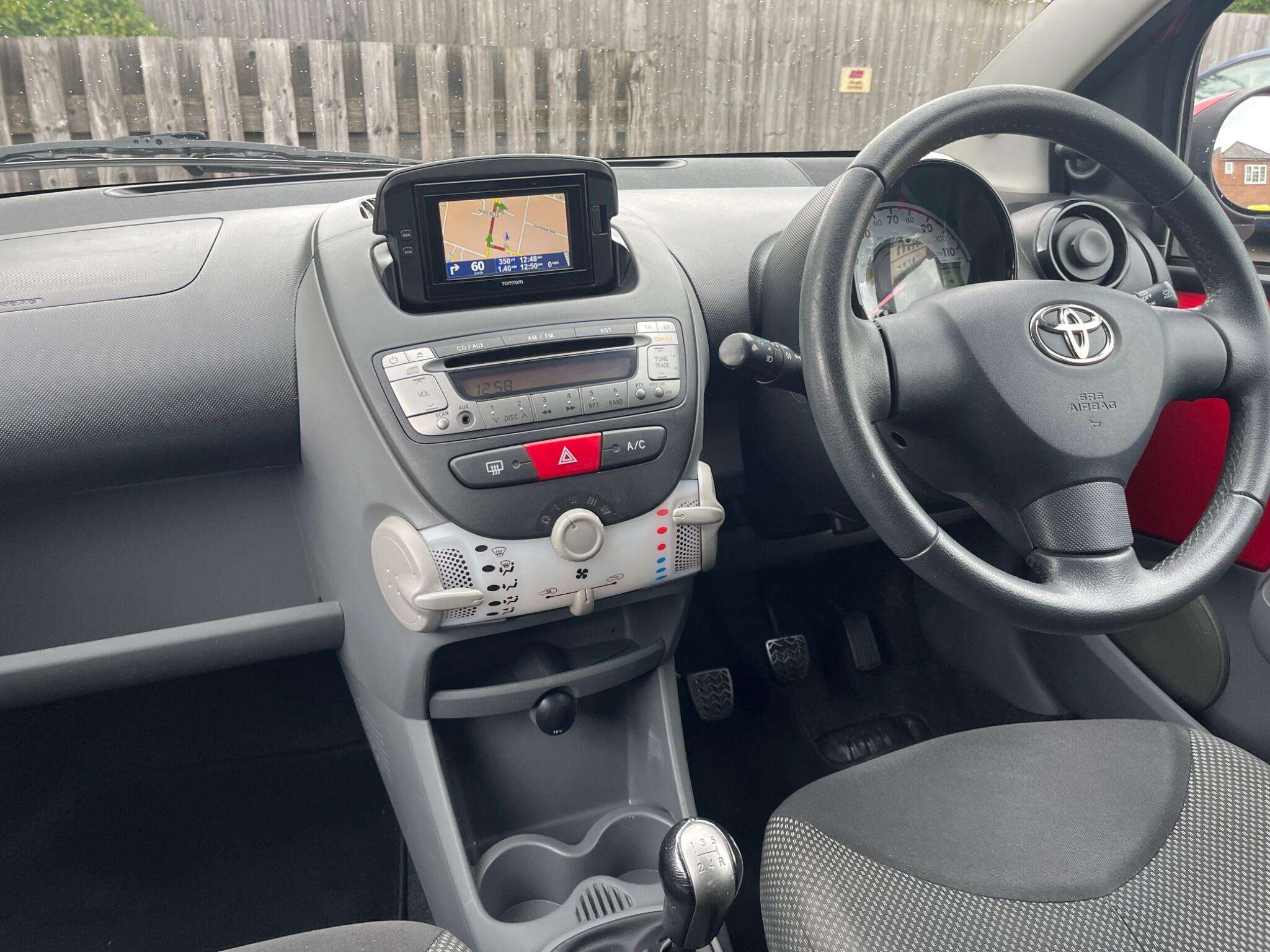 2011 TOYOTA AYGO 2011 TOYOTA AYGO