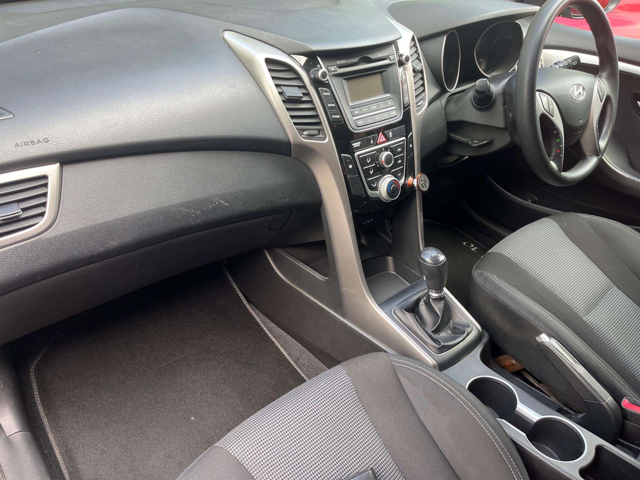 2015 HYUNDAI I30 2015 HYUNDAI I30