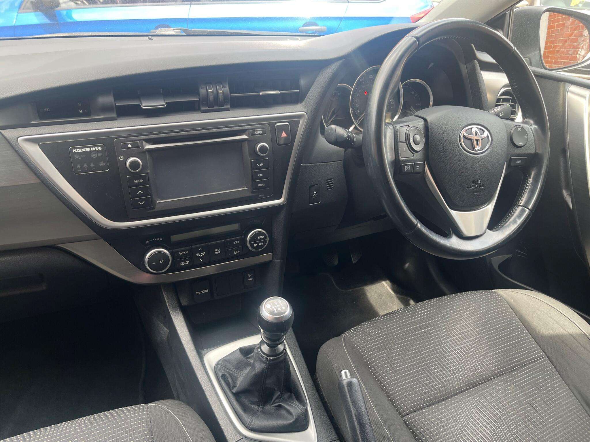 2014 TOYOTA AURIS 2014 TOYOTA AURIS
