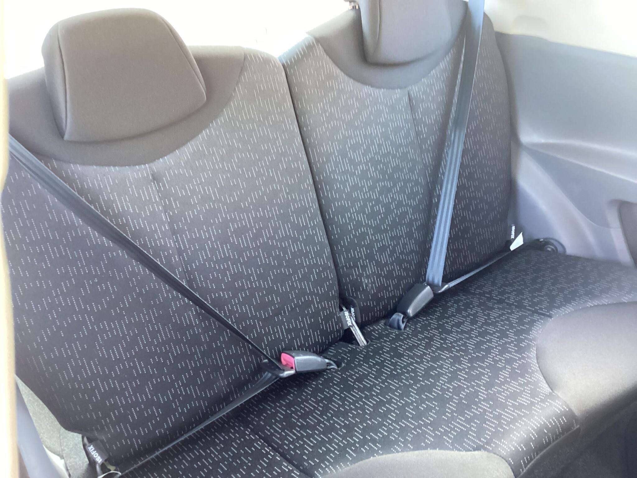 2010 PEUGEOT 107 2010 PEUGEOT 107