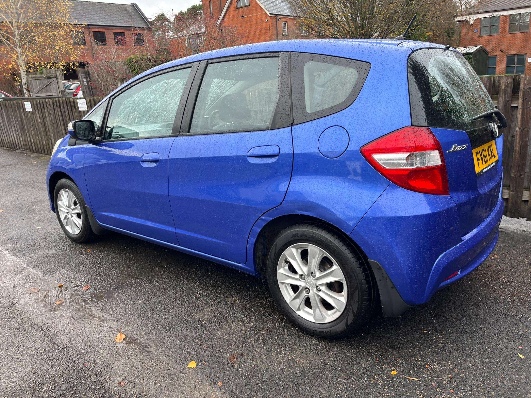 A 2011 HONDA JAZZ 1.4 i-VTEC ES CVT Euro 5 5dr A 2011 HONDA JAZZ 1.4 i-VTEC ES CVT Euro 5 5dr