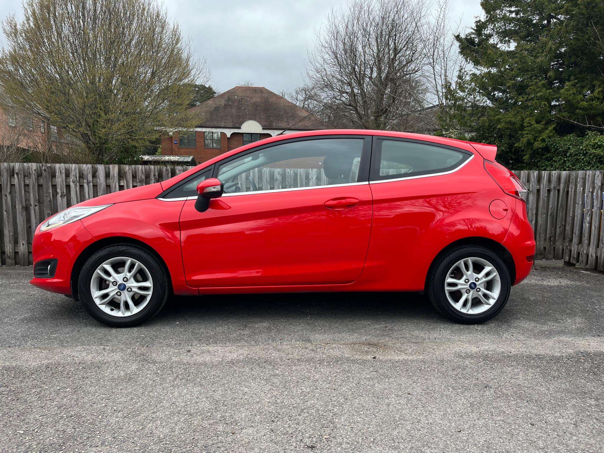 A 2016 FORD FIESTA 1.25 Zetec Euro 6 3dr A 2016 FORD FIESTA 1.25 Zetec Euro 6 3dr
