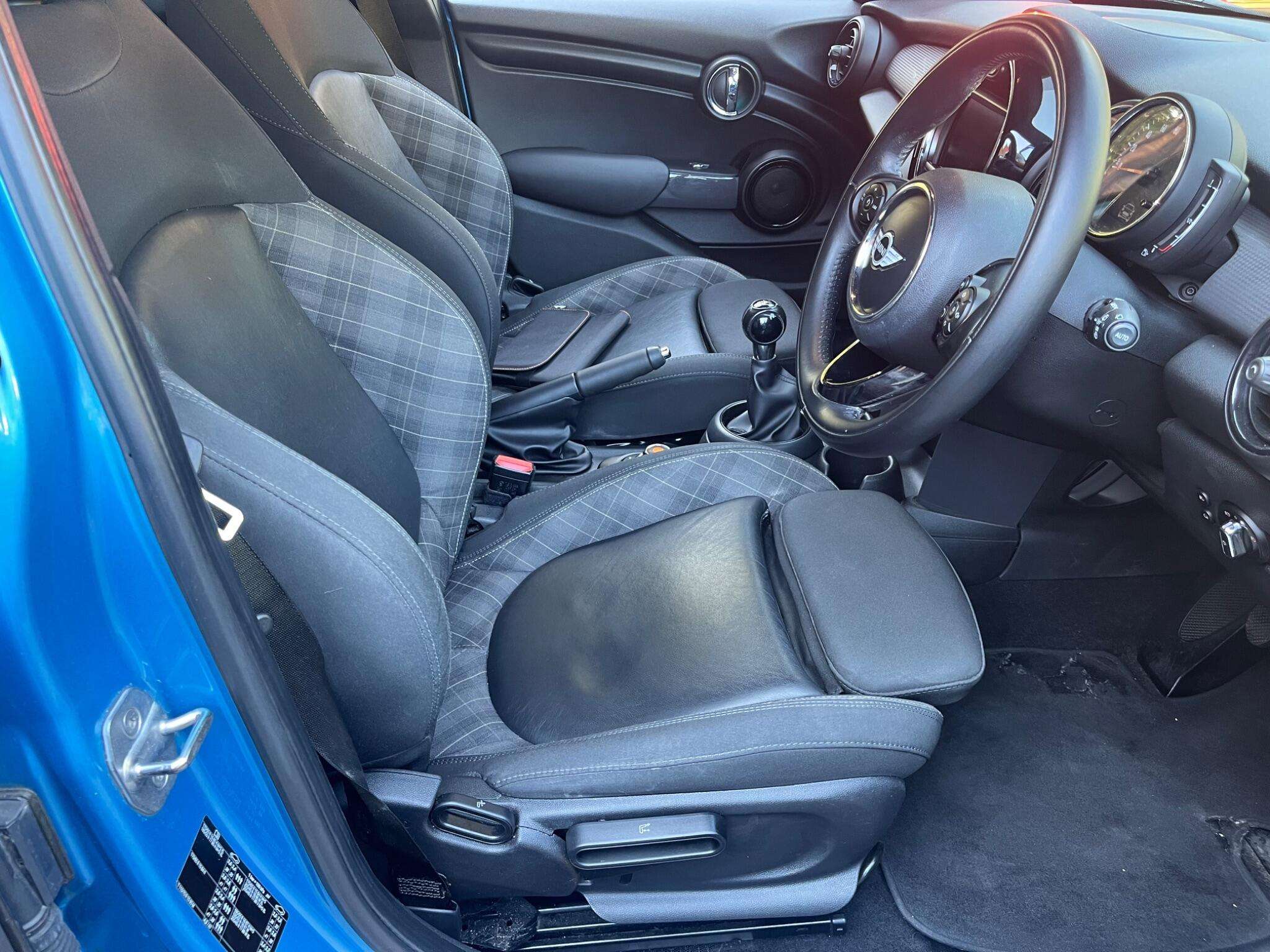 2017 MINI HATCH 2017 MINI HATCH