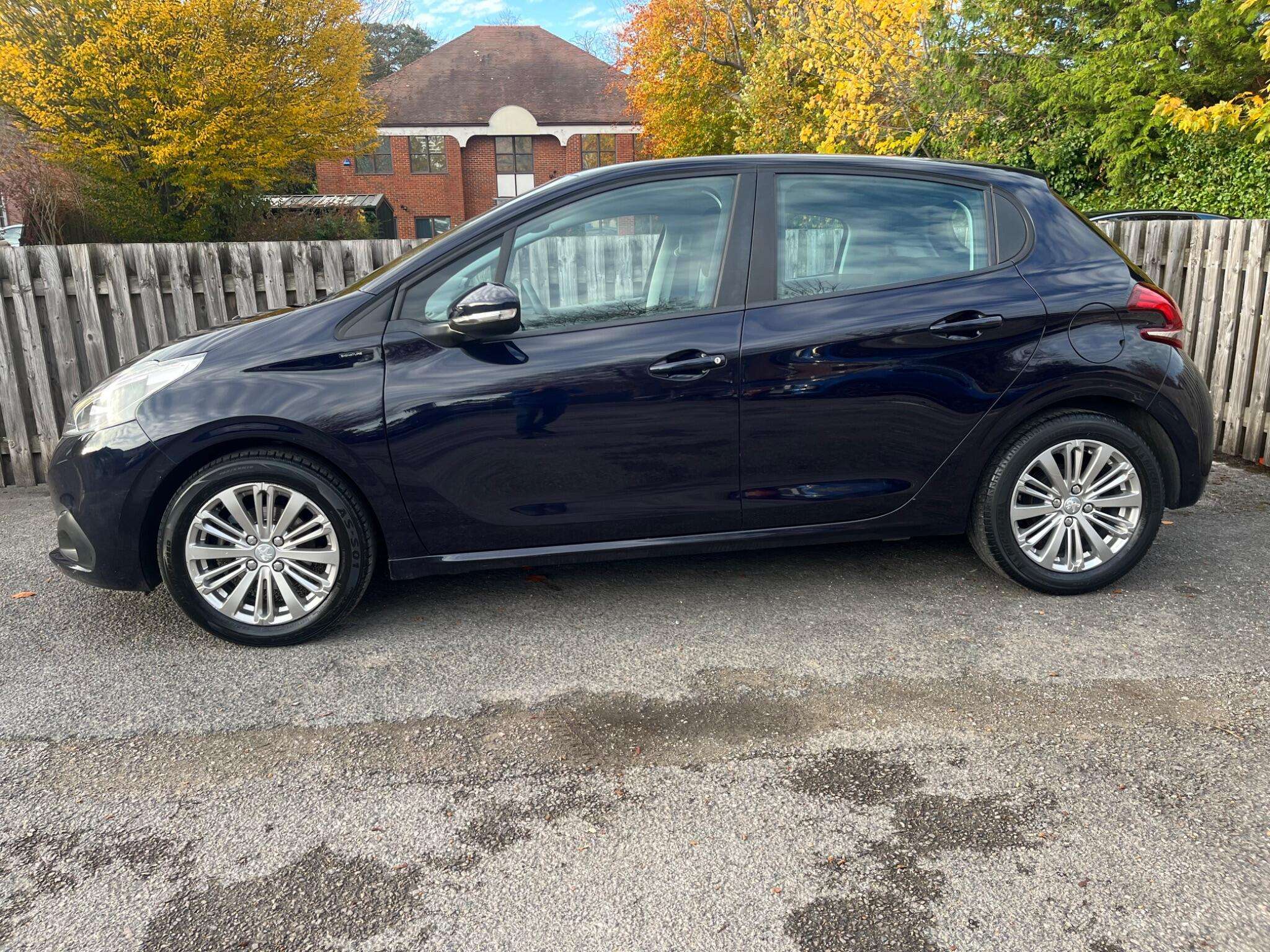 2018 PEUGEOT 208 2018 PEUGEOT 208