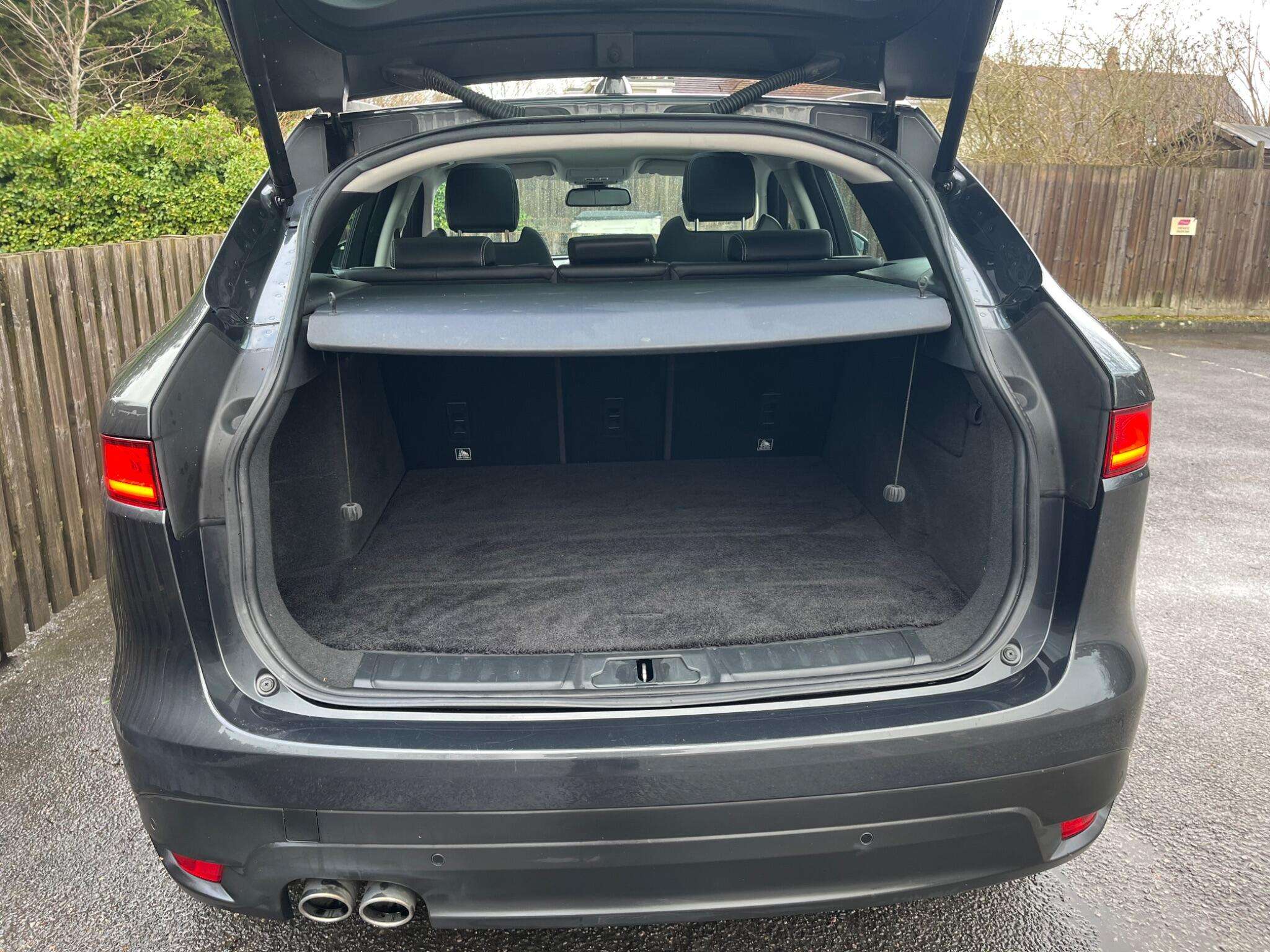 2016 JAGUAR F-PACE 2016 JAGUAR F-PACE