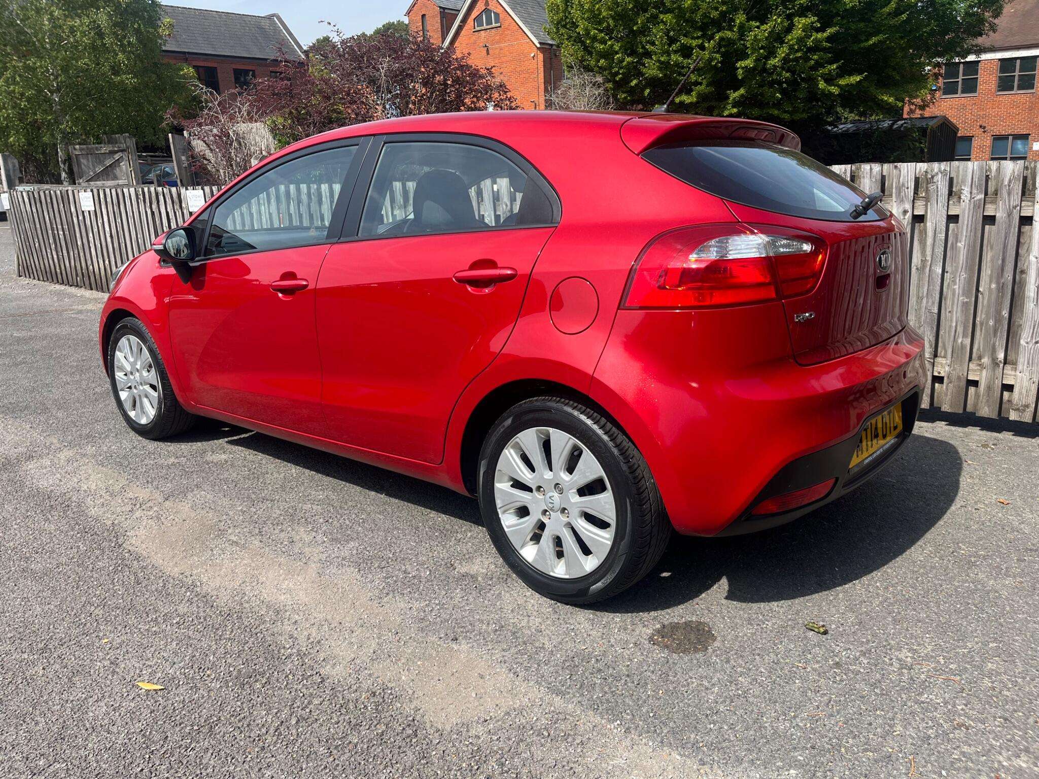 A 2014 KIA RIO 1.25 2 Euro 5 5dr A 2014 KIA RIO 1.25 2 Euro 5 5dr