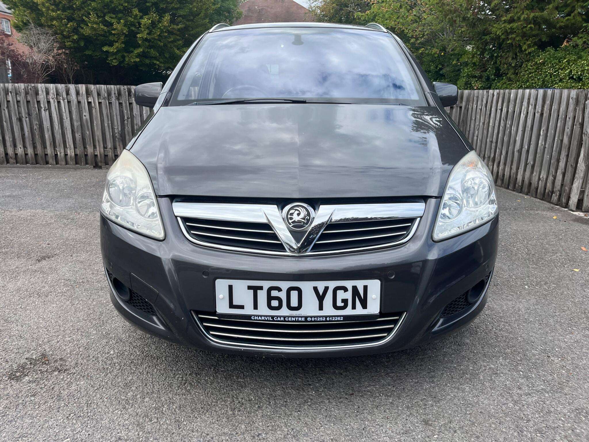 A 2010 VAUXHALL ZAFIRA 1.7 CDTi ecoFLEX Elite Euro 5 5dr A 2010 VAUXHALL ZAFIRA 1.7 CDTi ecoFLEX Elite Euro 5 5dr