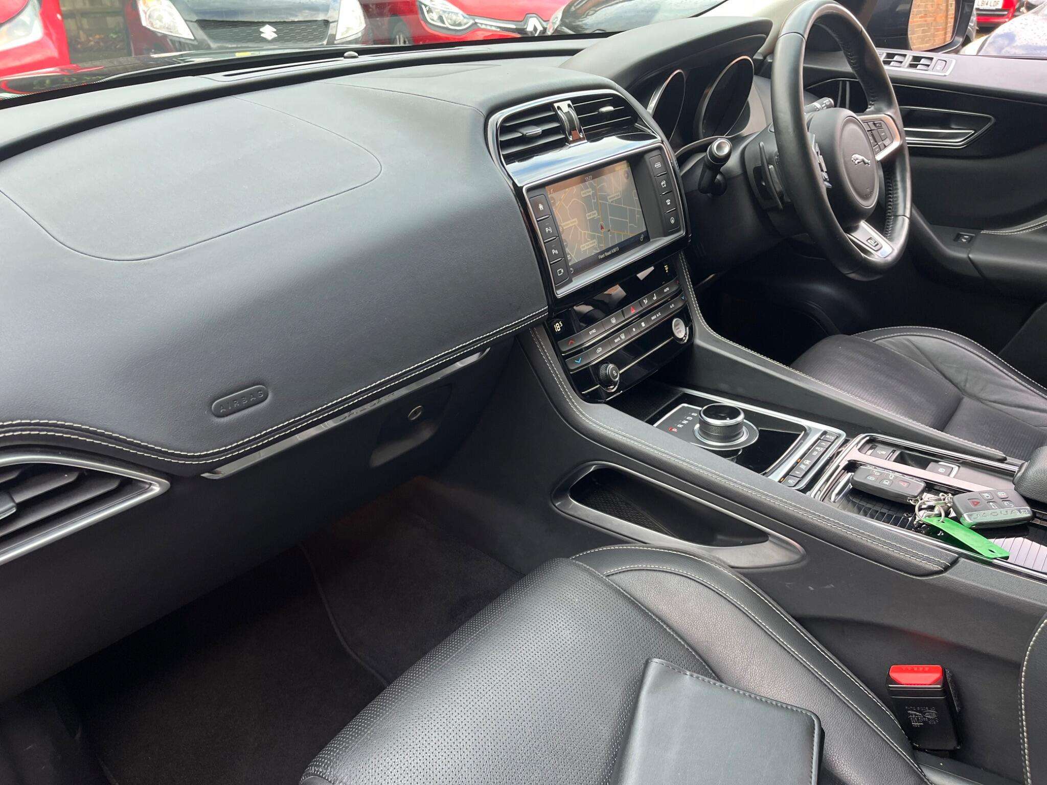 2016 JAGUAR F-PACE 2016 JAGUAR F-PACE