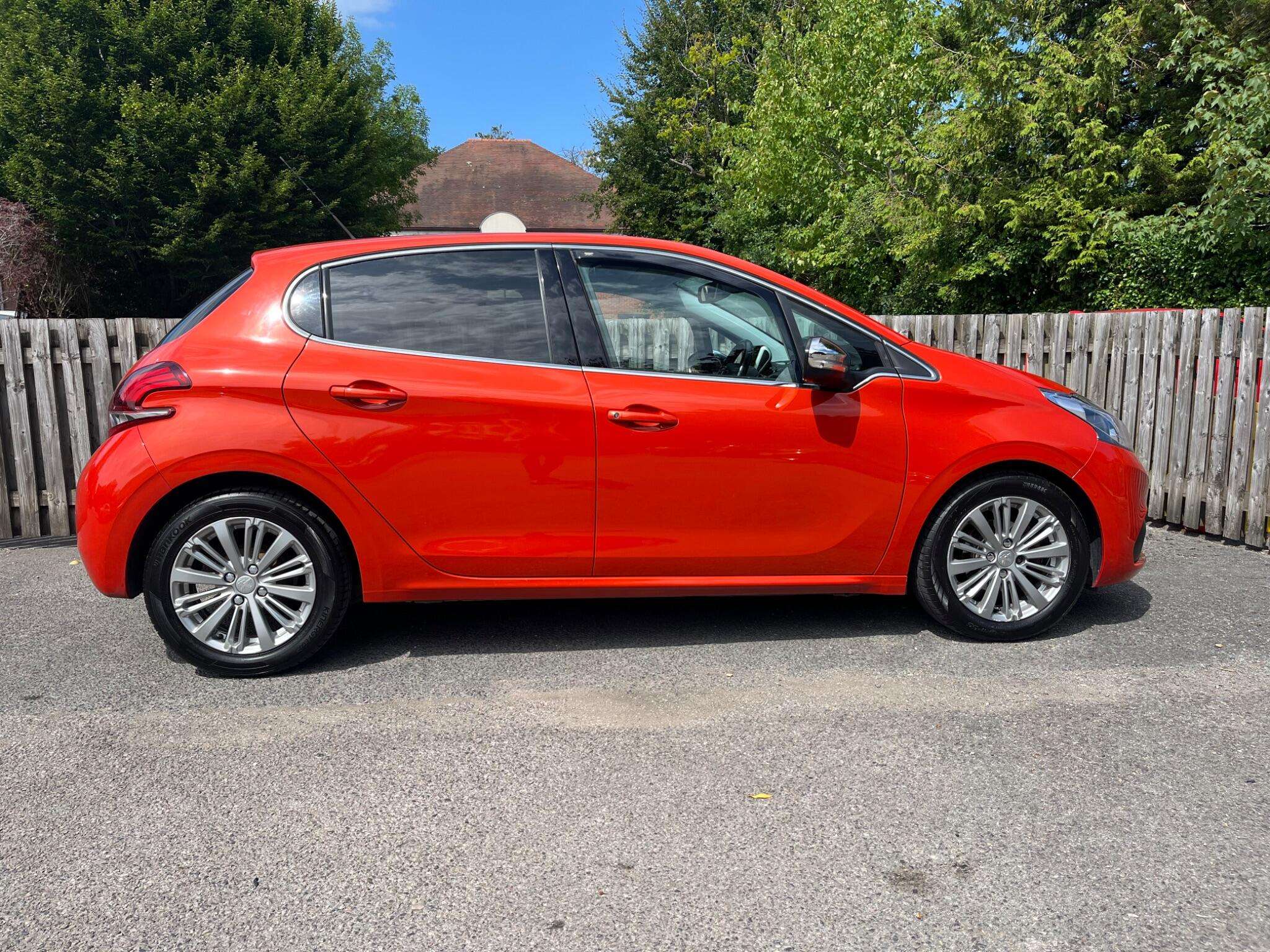 2017 PEUGEOT 208 2017 PEUGEOT 208