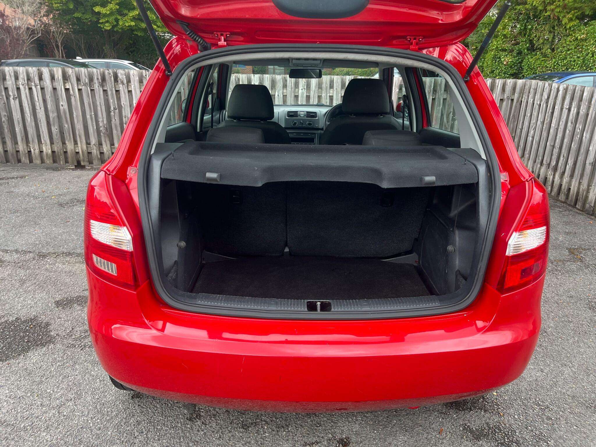 2012 SKODA FABIA 2012 SKODA FABIA