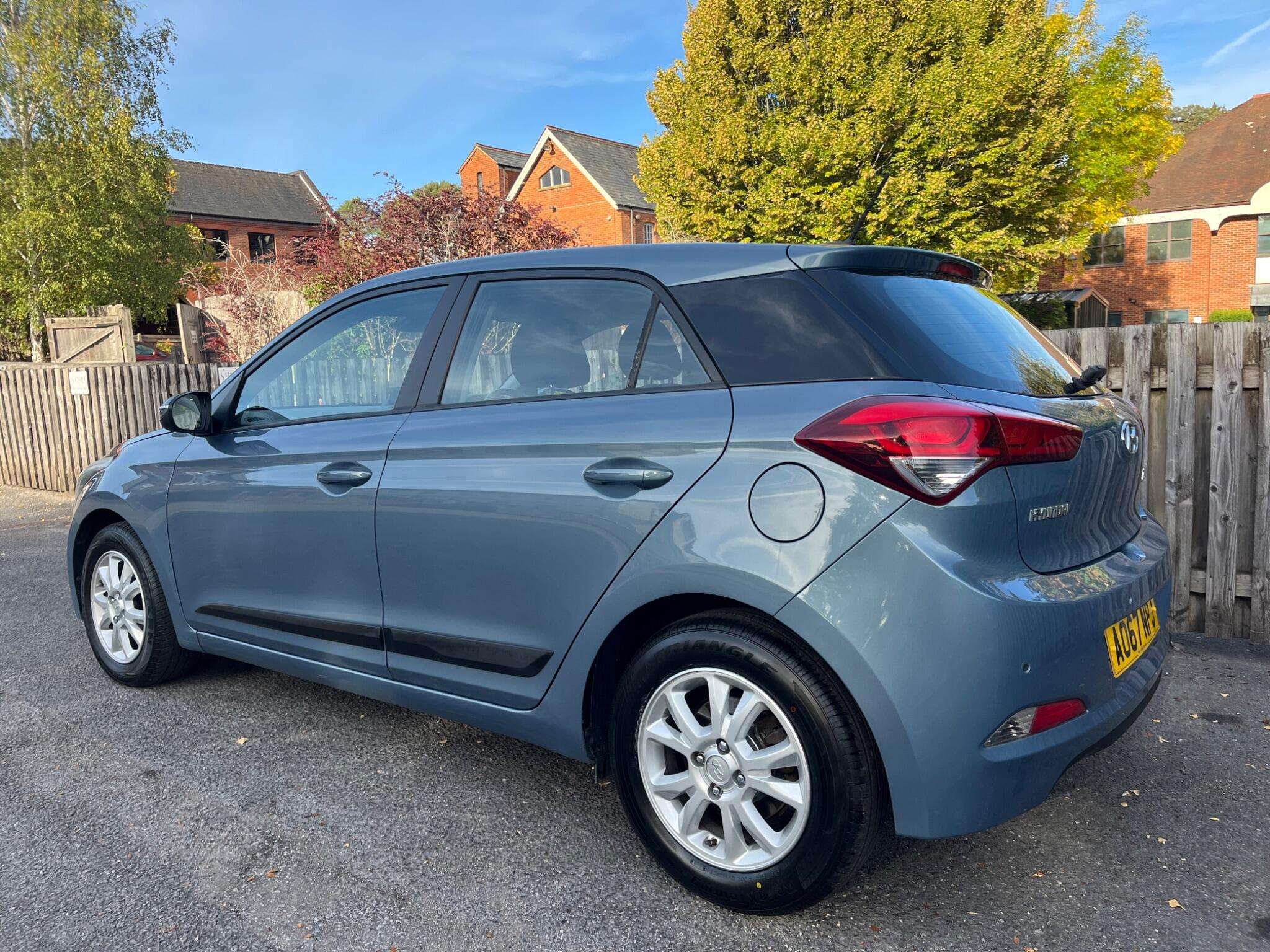 A 2017 HYUNDAI I20 1.2 SE Euro 6 5dr A 2017 HYUNDAI I20 1.2 SE Euro 6 5dr