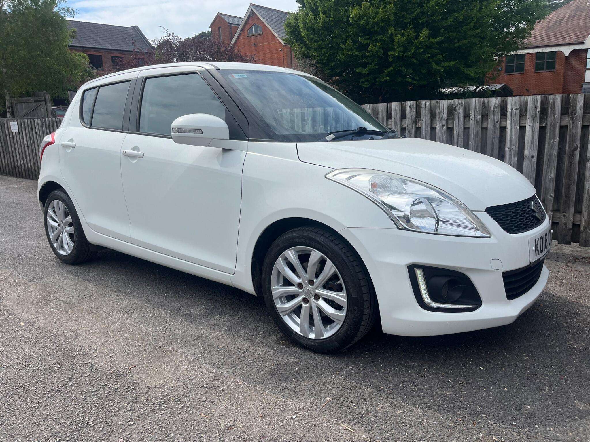 2016 SUZUKI SWIFT 2016 SUZUKI SWIFT