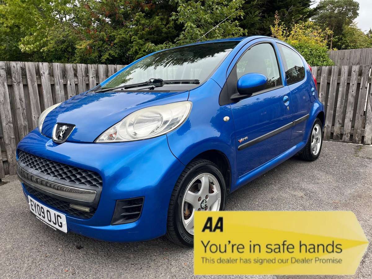 Check out this Peugeot 107 2009 Petrol Manual