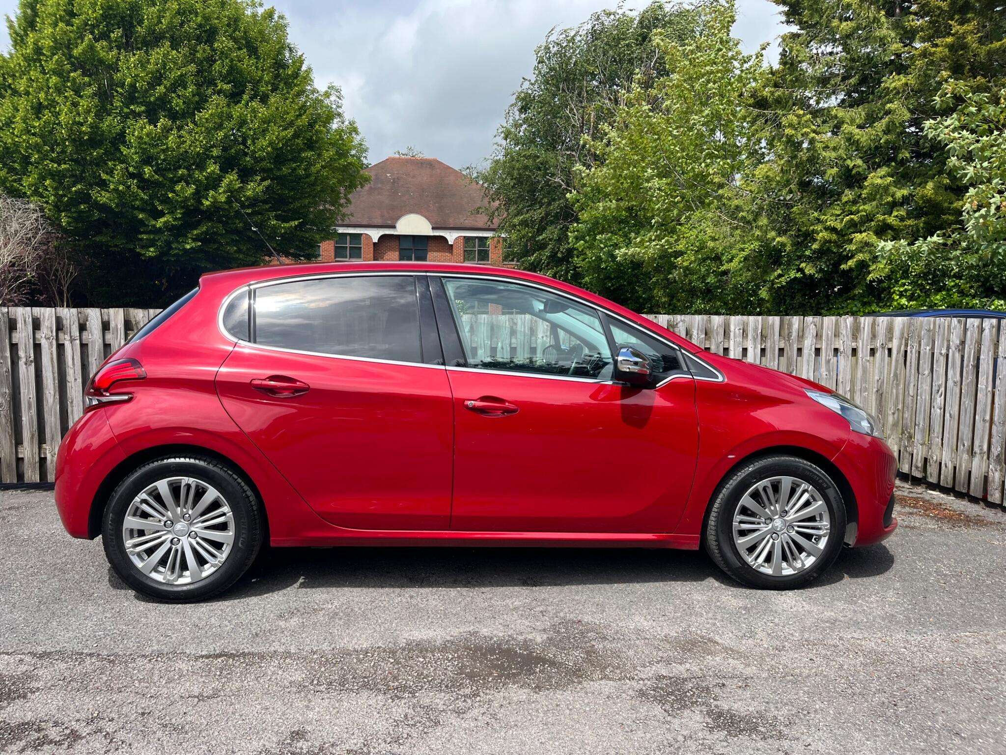 2016 PEUGEOT 208 2016 PEUGEOT 208