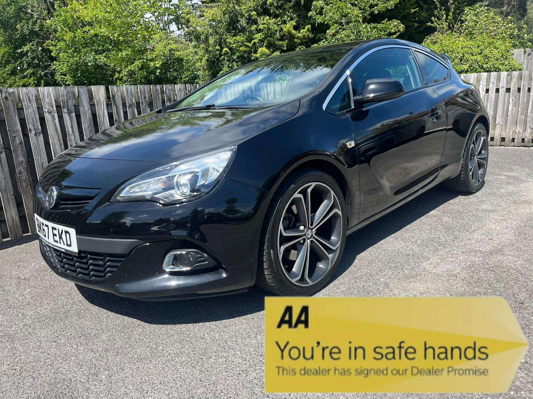 A 2017 VAUXHALL ASTRA 1.4i Turbo Limited Edition Euro 6 (s/s) 3dr A 2017 VAUXHALL ASTRA 1.4i Turbo Limited Edition Euro 6 (s/s) 3dr