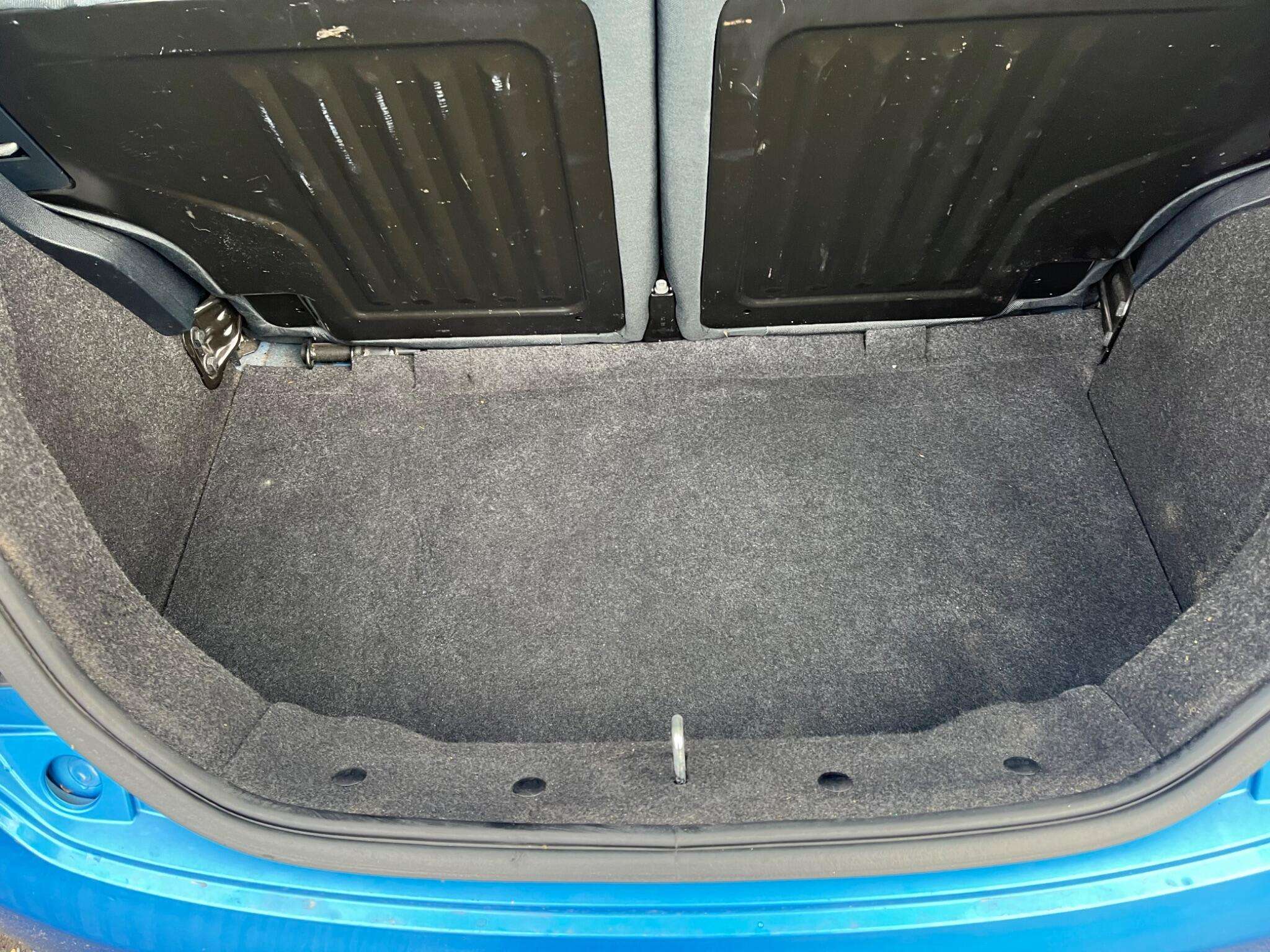 2011 FORD KA 2011 FORD KA