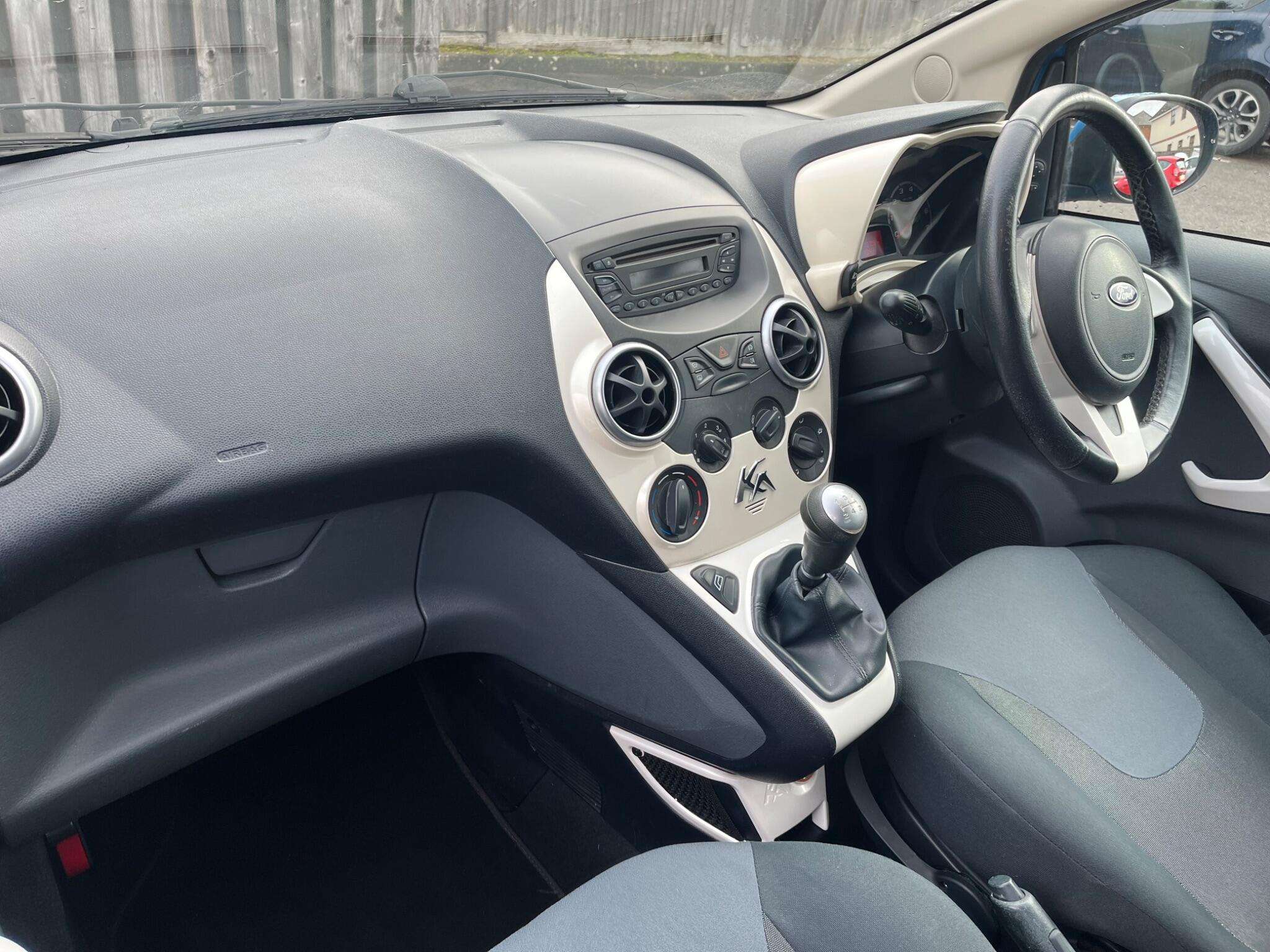 2011 FORD KA 2011 FORD KA