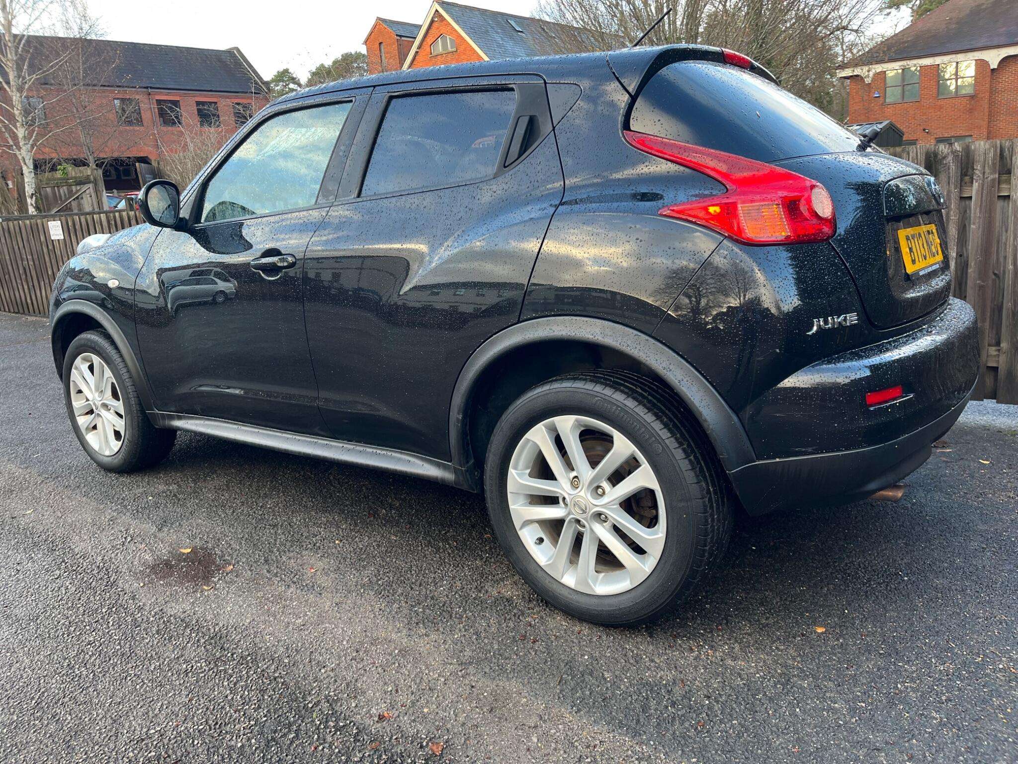 A 2013 NISSAN JUKE 1.6 Acenta Premium Euro 5 (s/s) 5dr A 2013 NISSAN JUKE 1.6 Acenta Premium Euro 5 (s/s) 5dr