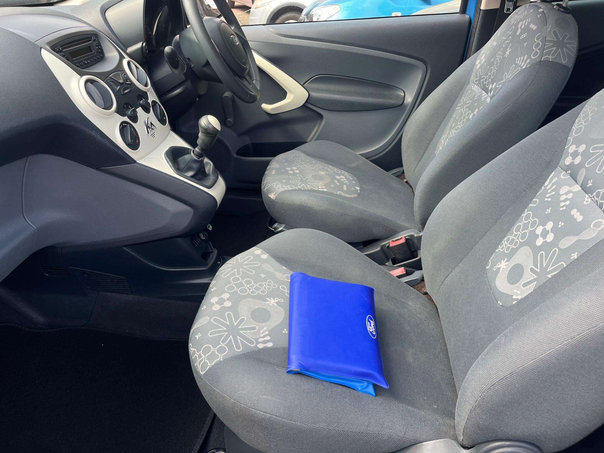 2013 FORD KA 2013 FORD KA