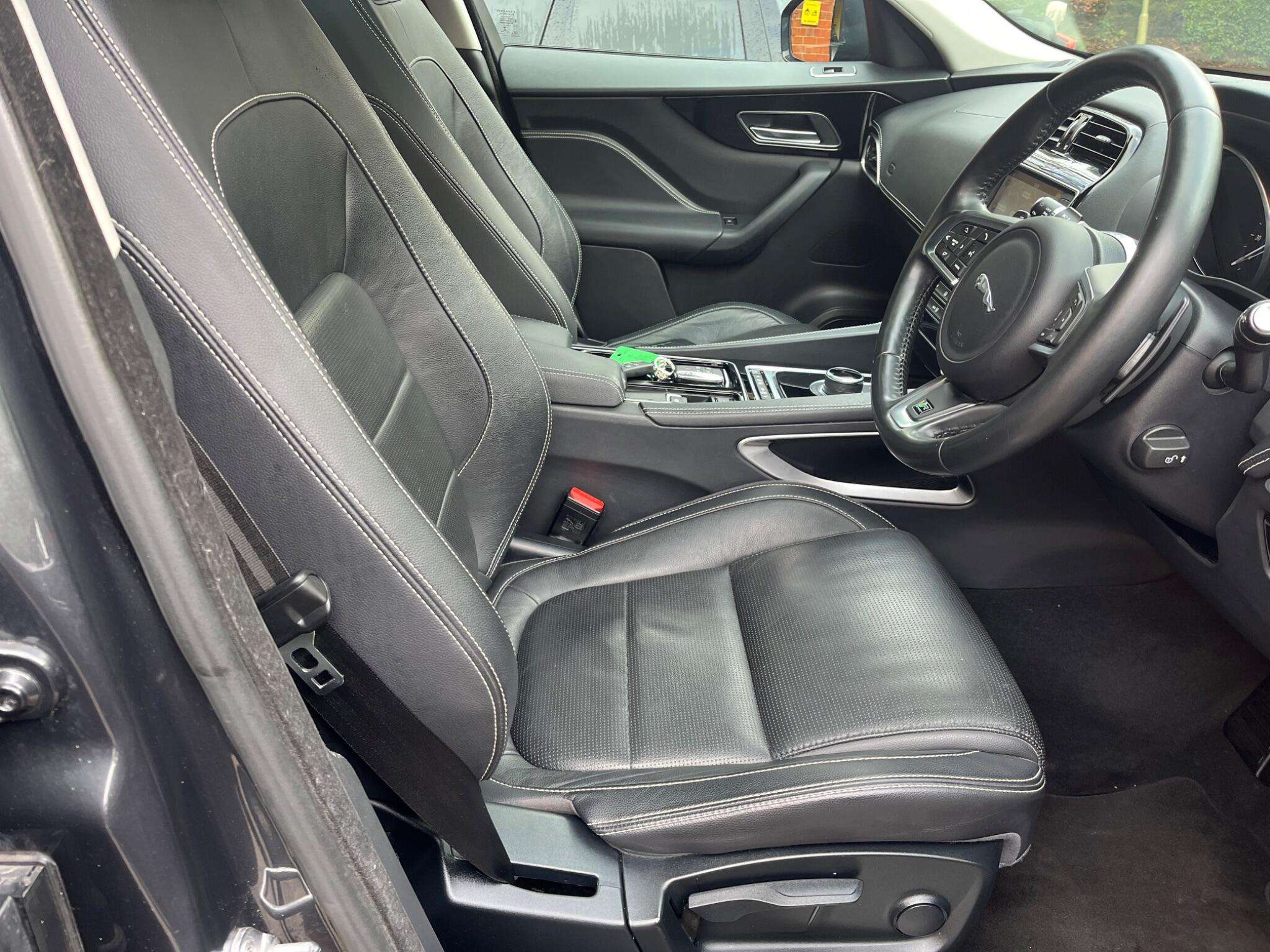 2016 JAGUAR F-PACE 2016 JAGUAR F-PACE