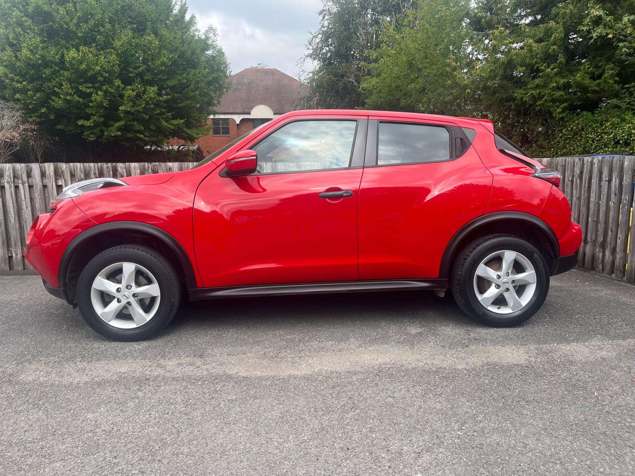 A 2018 NISSAN JUKE 1.6 Visia Euro 6 5dr A 2018 NISSAN JUKE 1.6 Visia Euro 6 5dr