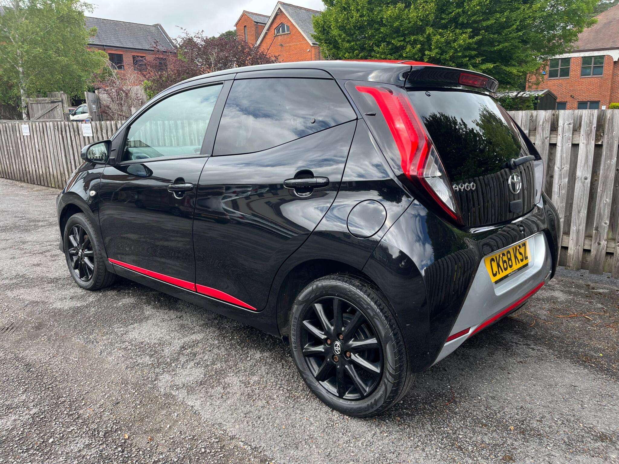 A 2018 TOYOTA AYGO 1.0 VVT-i x-press Euro 6 5dr A 2018 TOYOTA AYGO 1.0 VVT-i x-press Euro 6 5dr
