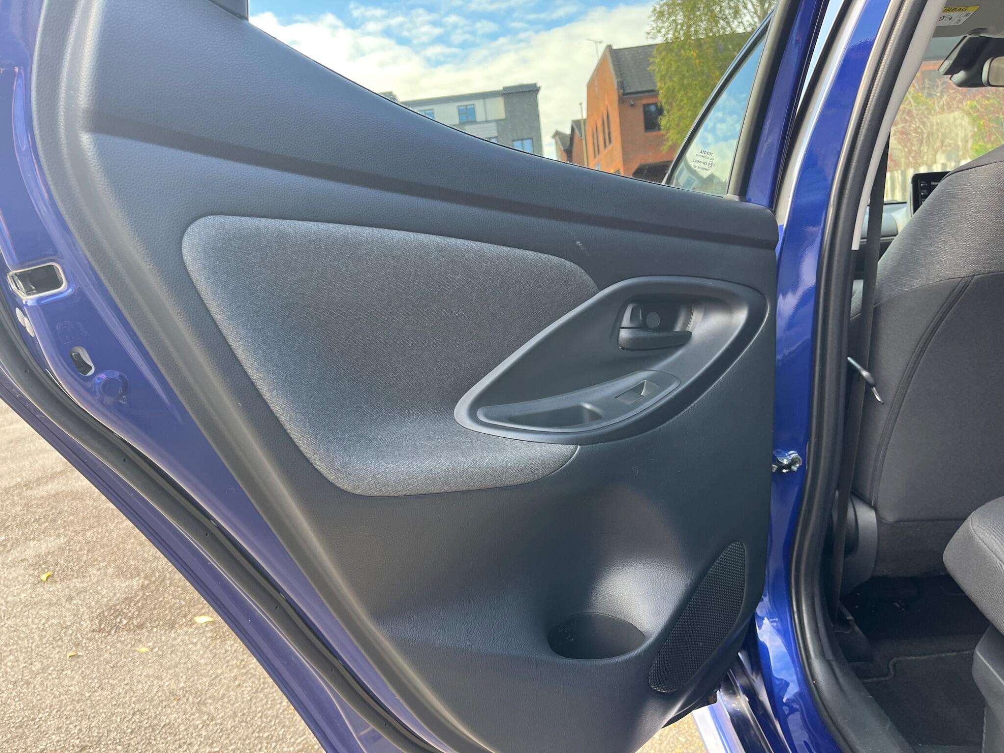 2021 TOYOTA YARIS 2021 TOYOTA YARIS