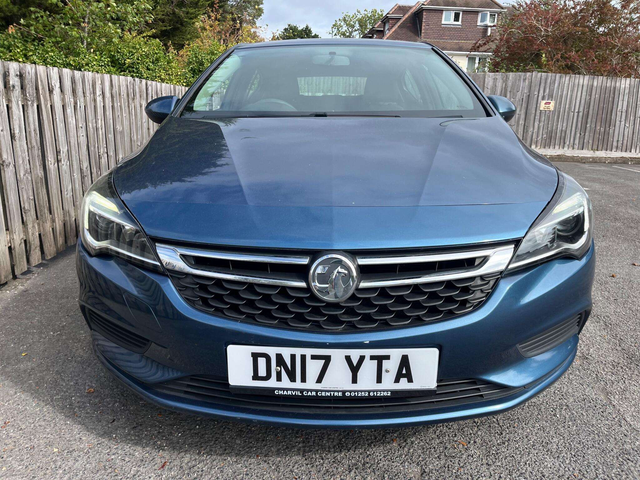 A 2017 VAUXHALL ASTRA 1.4i Turbo Design Euro 6 5dr A 2017 VAUXHALL ASTRA 1.4i Turbo Design Euro 6 5dr