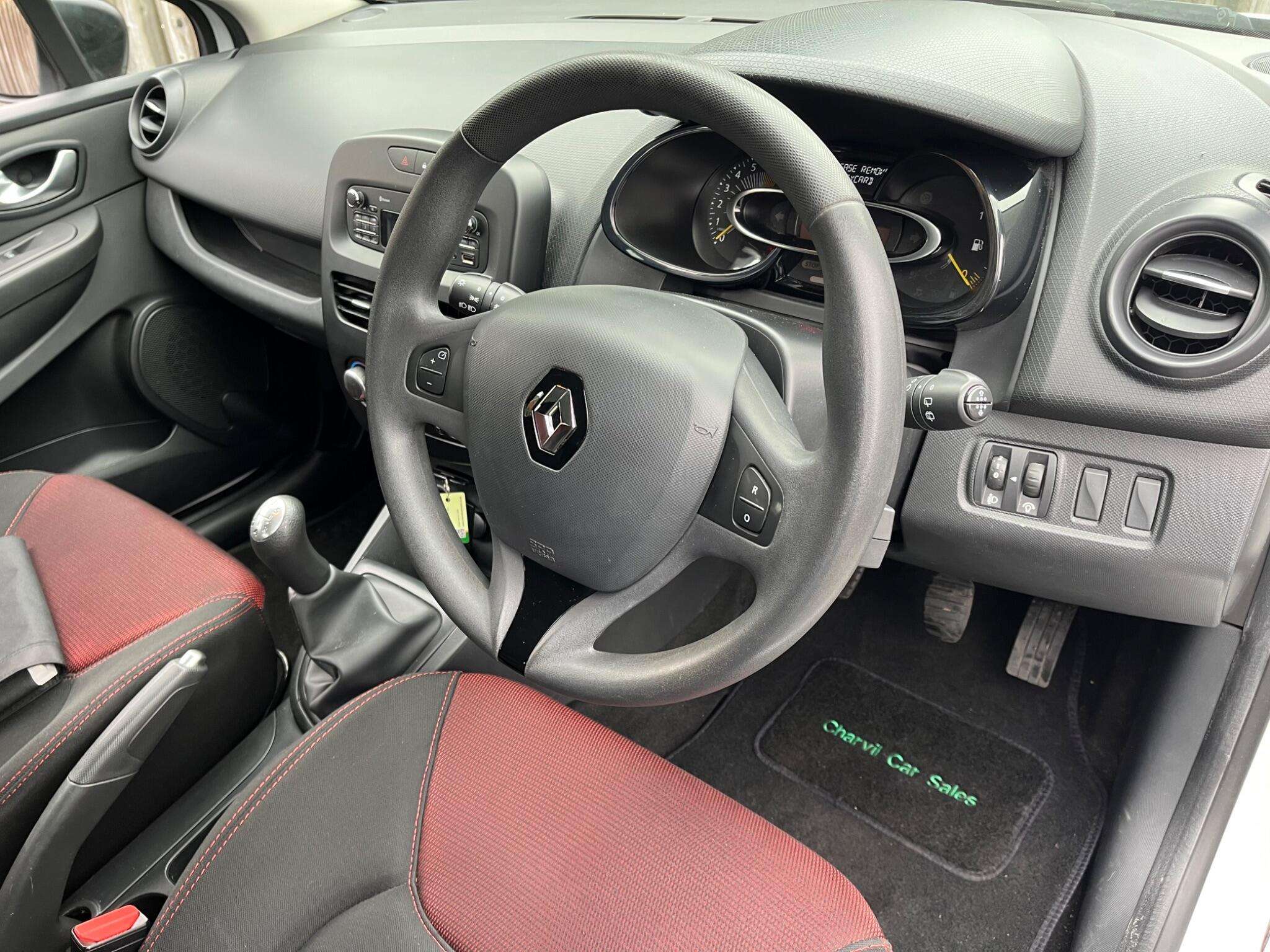 2015 RENAULT CLIO 2015 RENAULT CLIO