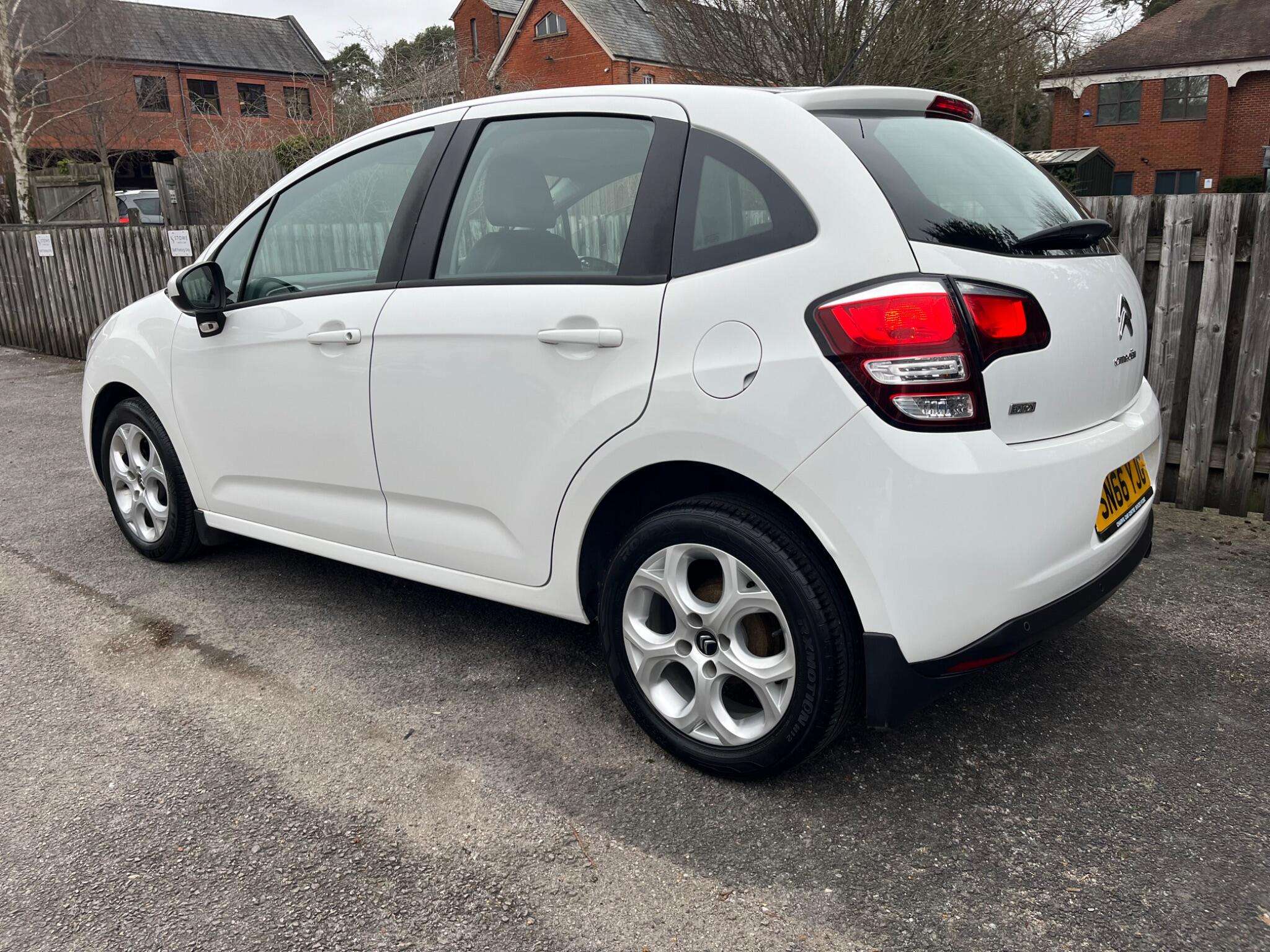 A 2016 CITROEN C3 1.2 PureTech Edition Euro 6 5dr A 2016 CITROEN C3 1.2 PureTech Edition Euro 6 5dr