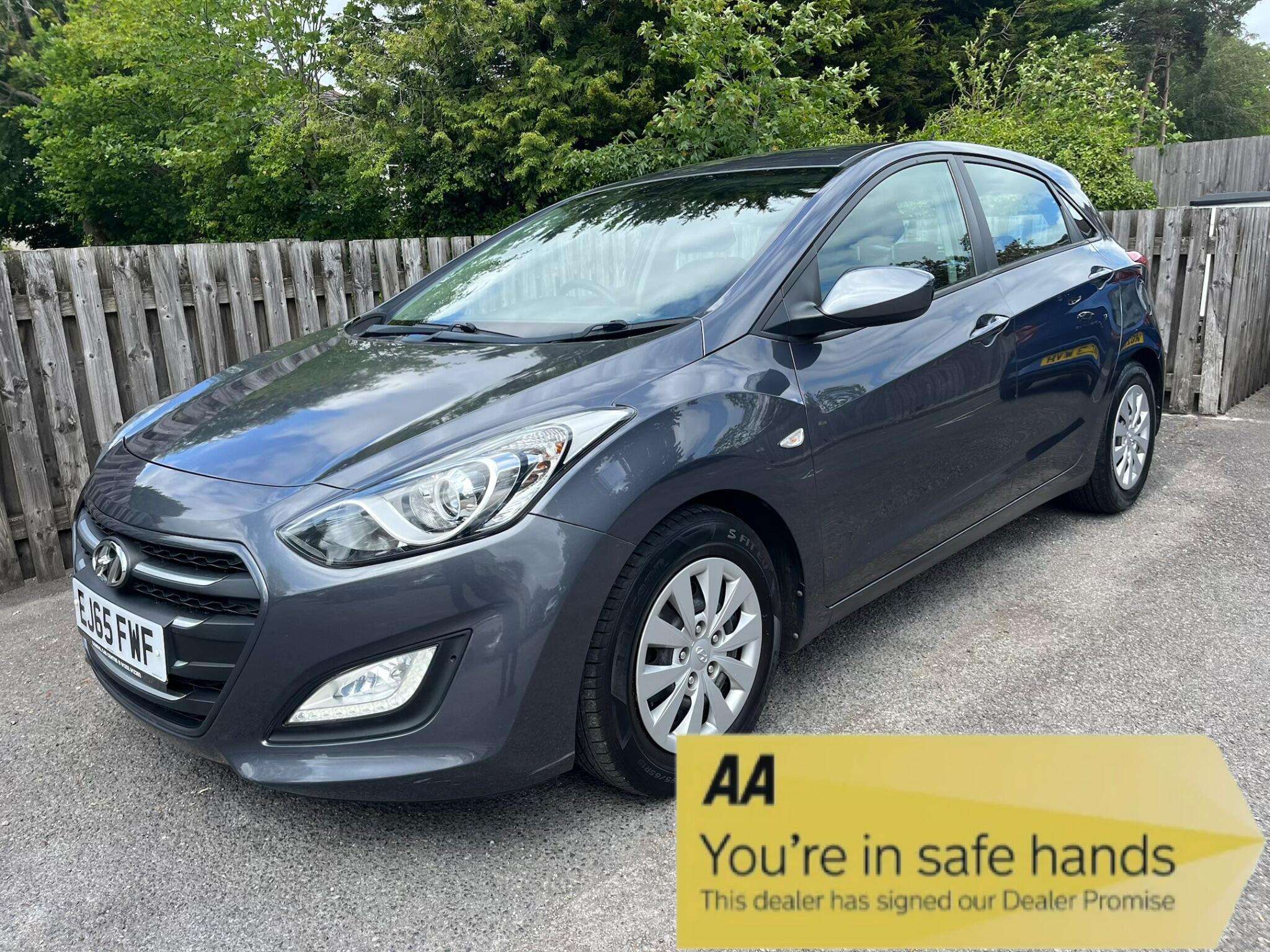 A 2015 HYUNDAI I30 1.4 Blue Drive S Euro 6 (s/s) 5dr A 2015 HYUNDAI I30 1.4 Blue Drive S Euro 6 (s/s) 5dr