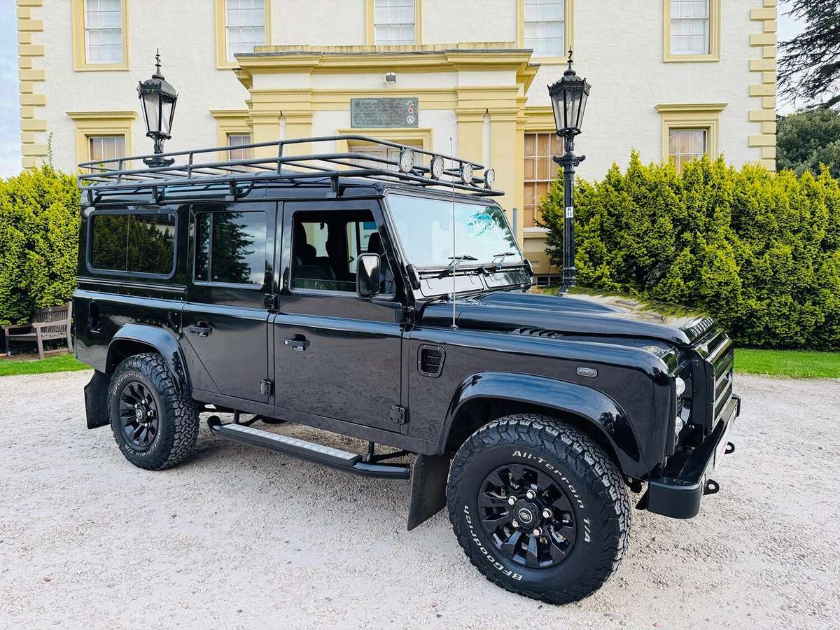 Check out this Land Rover Defender 110 2006 Diesel Manual