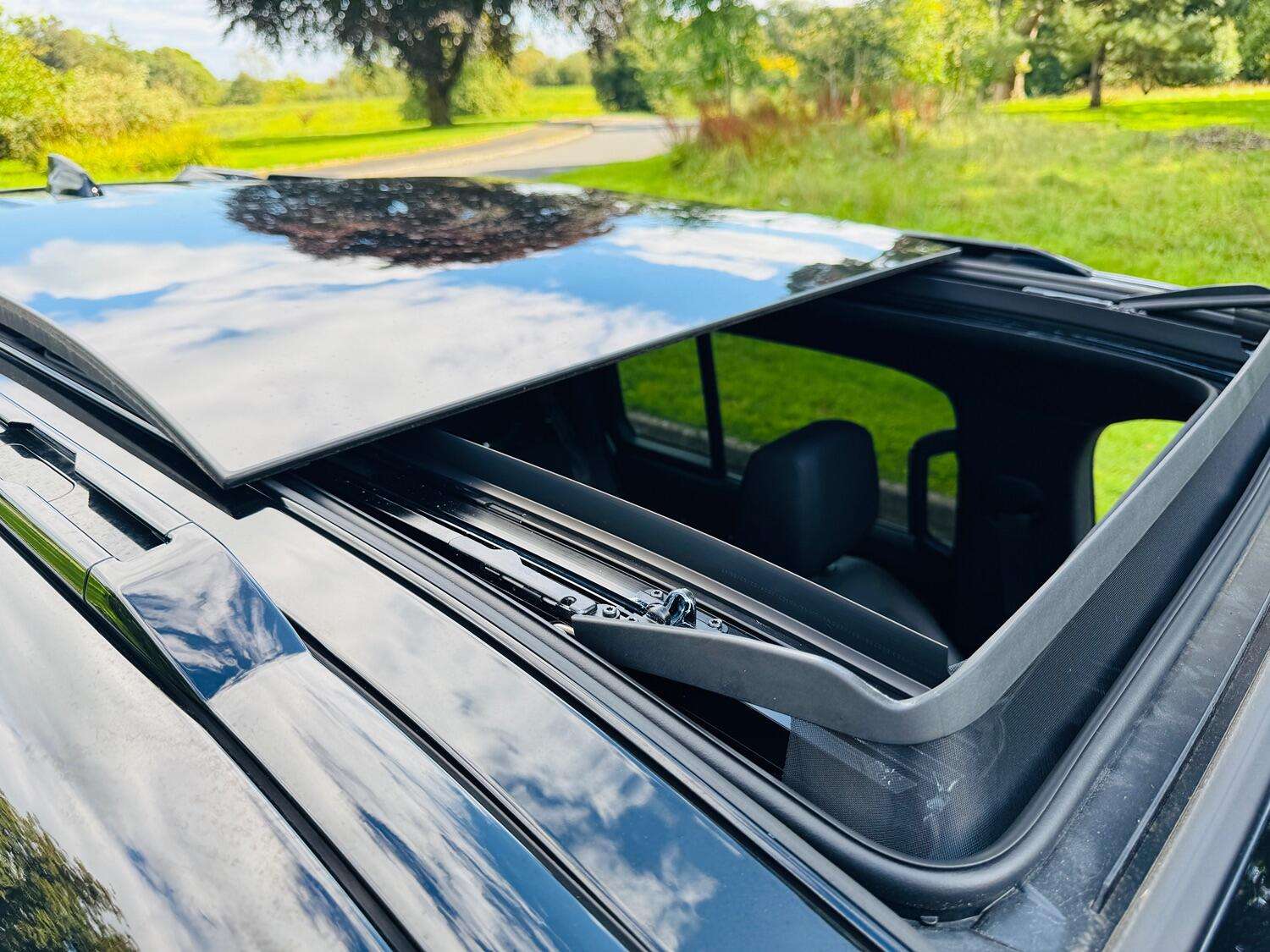 2024 LAND ROVER DEFENDER 110 2024 LAND ROVER DEFENDER 110