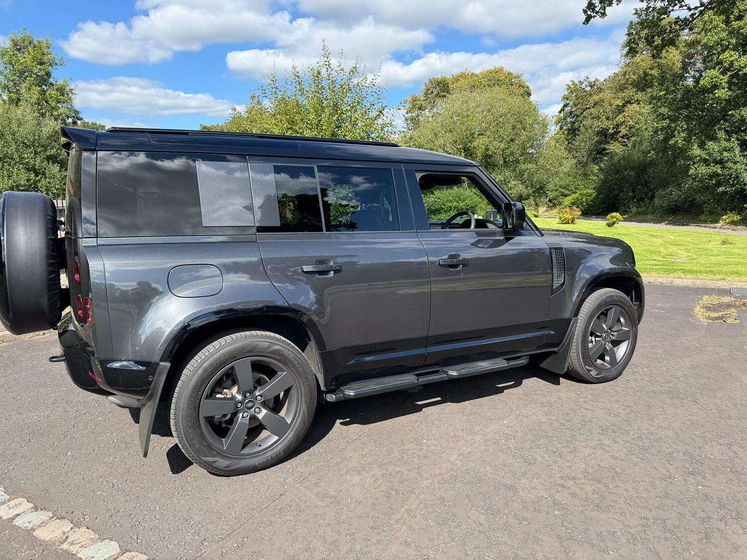 2024 LAND ROVER DEFENDER 110 2024 LAND ROVER DEFENDER 110