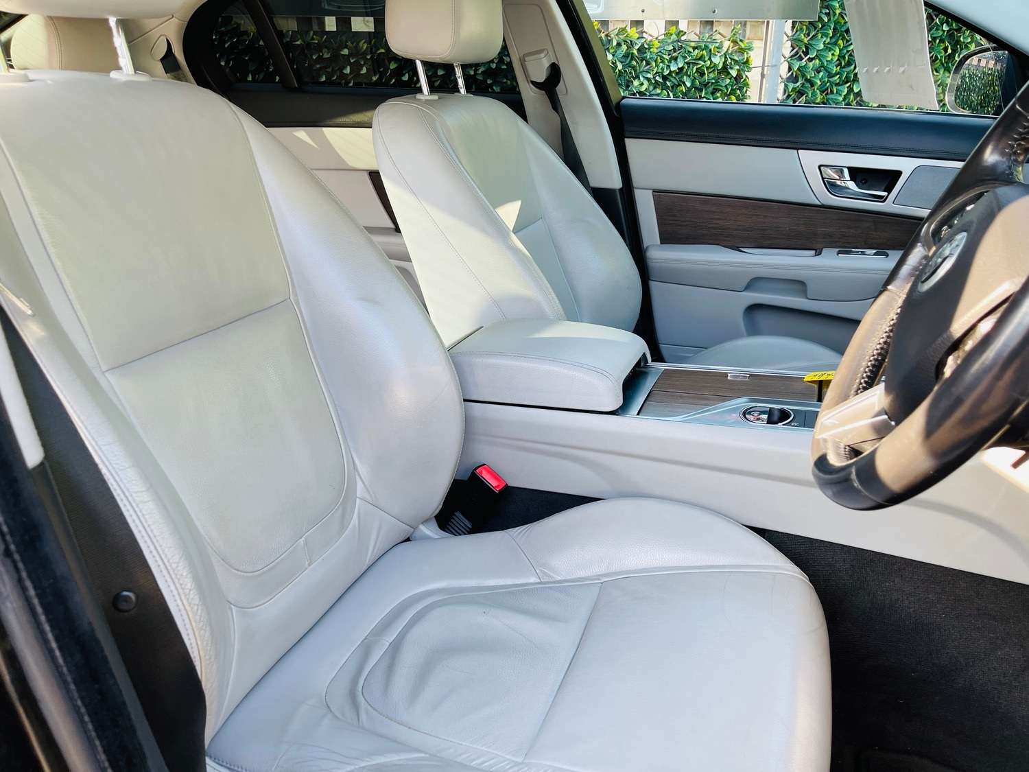 2012 JAGUAR XF 2012 JAGUAR XF