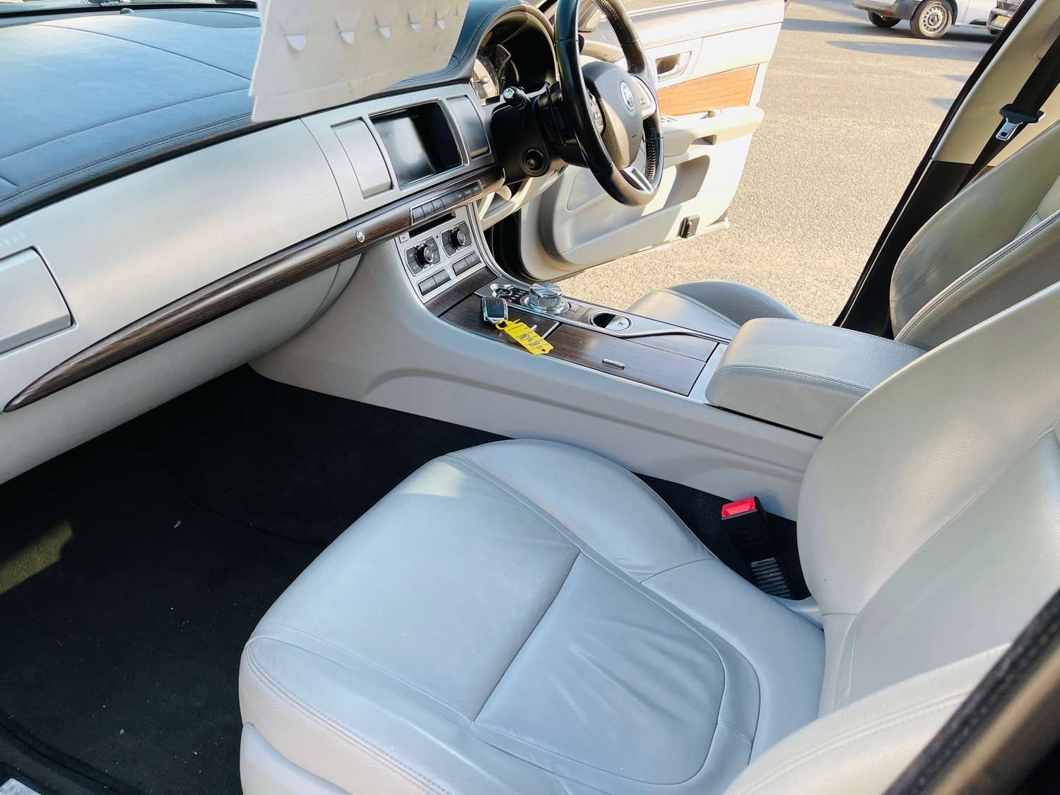 2012 JAGUAR XF 2012 JAGUAR XF