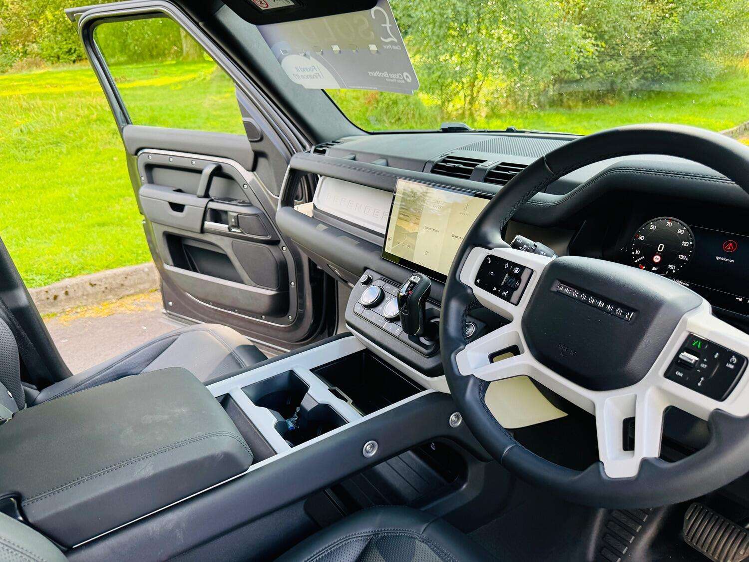 2024 LAND ROVER DEFENDER 110 2024 LAND ROVER DEFENDER 110