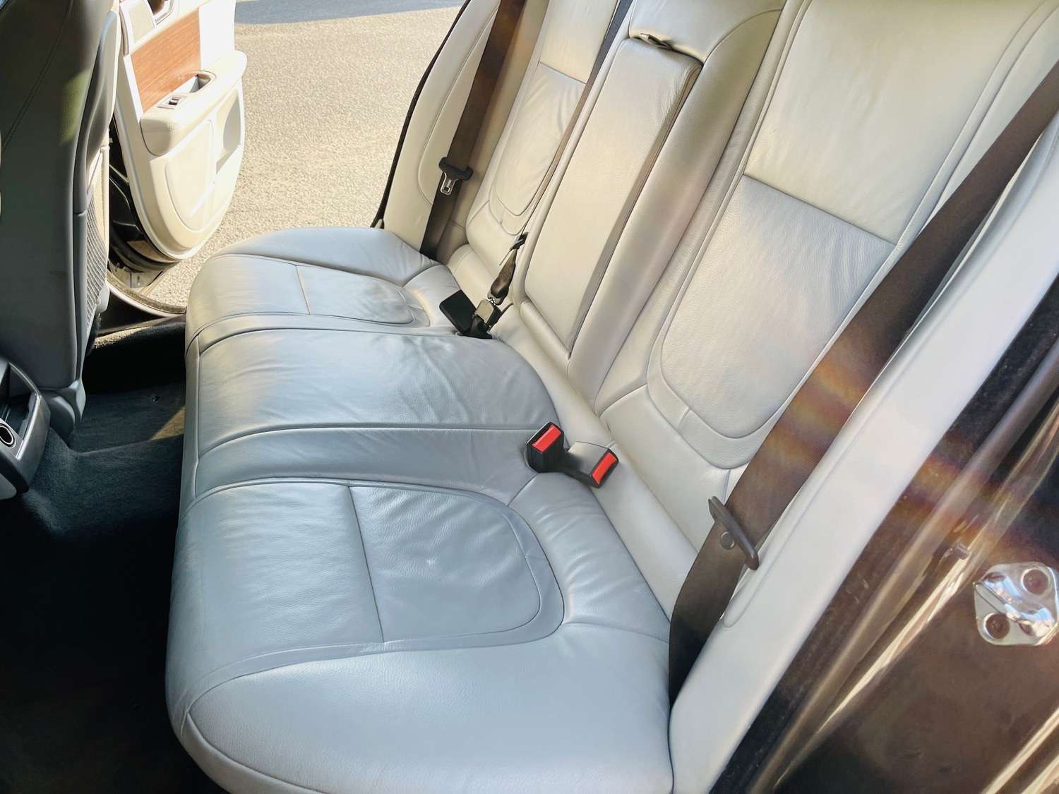 2012 JAGUAR XF 2012 JAGUAR XF