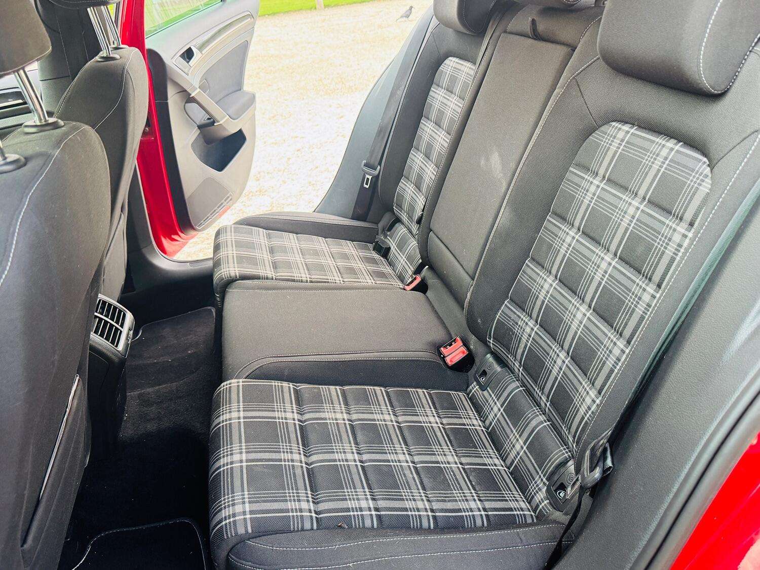 2016 VOLKSWAGEN GOLF 2016 VOLKSWAGEN GOLF