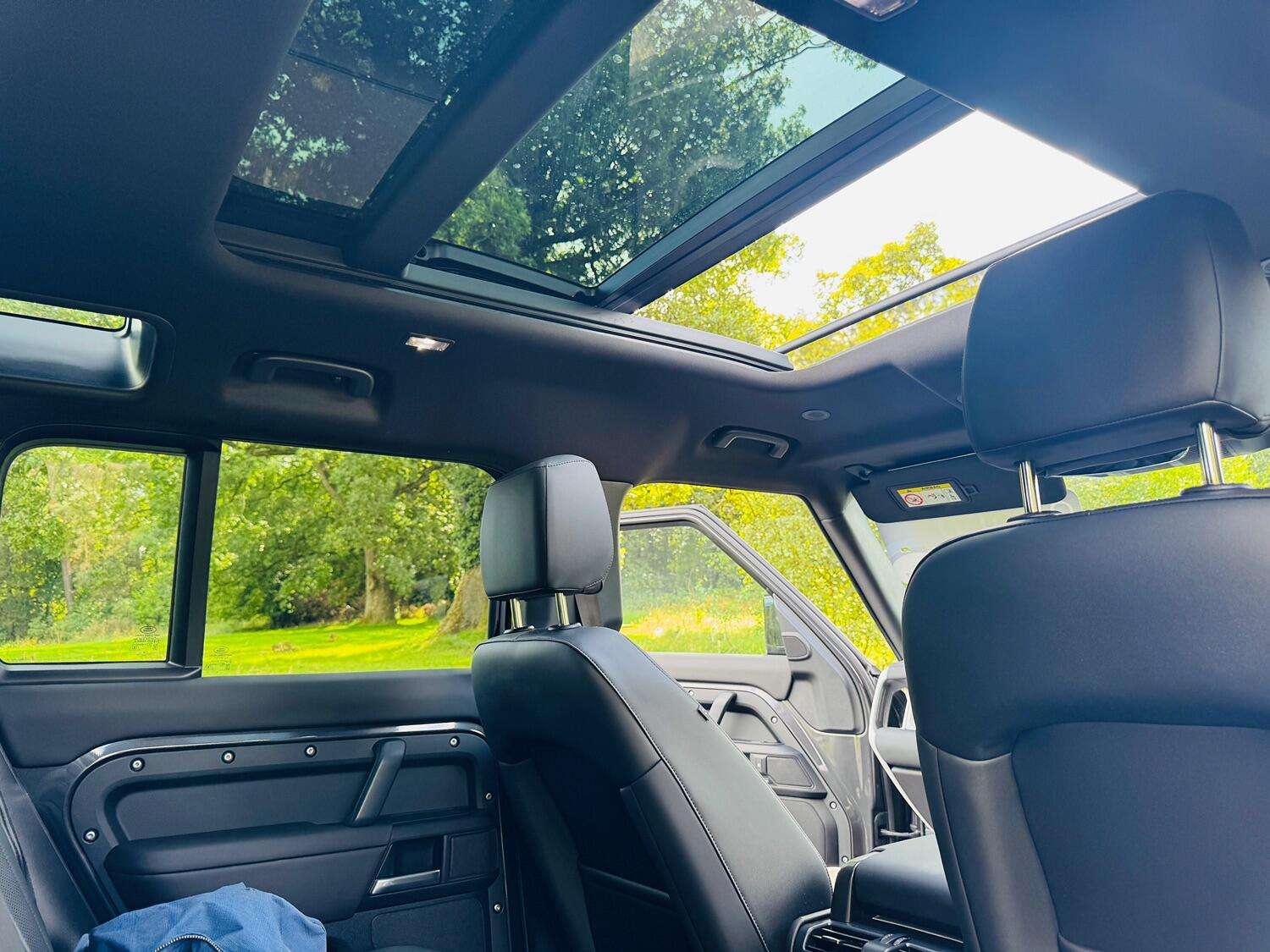 2024 LAND ROVER DEFENDER 110 2024 LAND ROVER DEFENDER 110