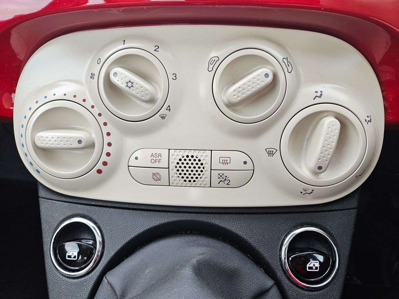 2018 FIAT 500 2018 FIAT 500