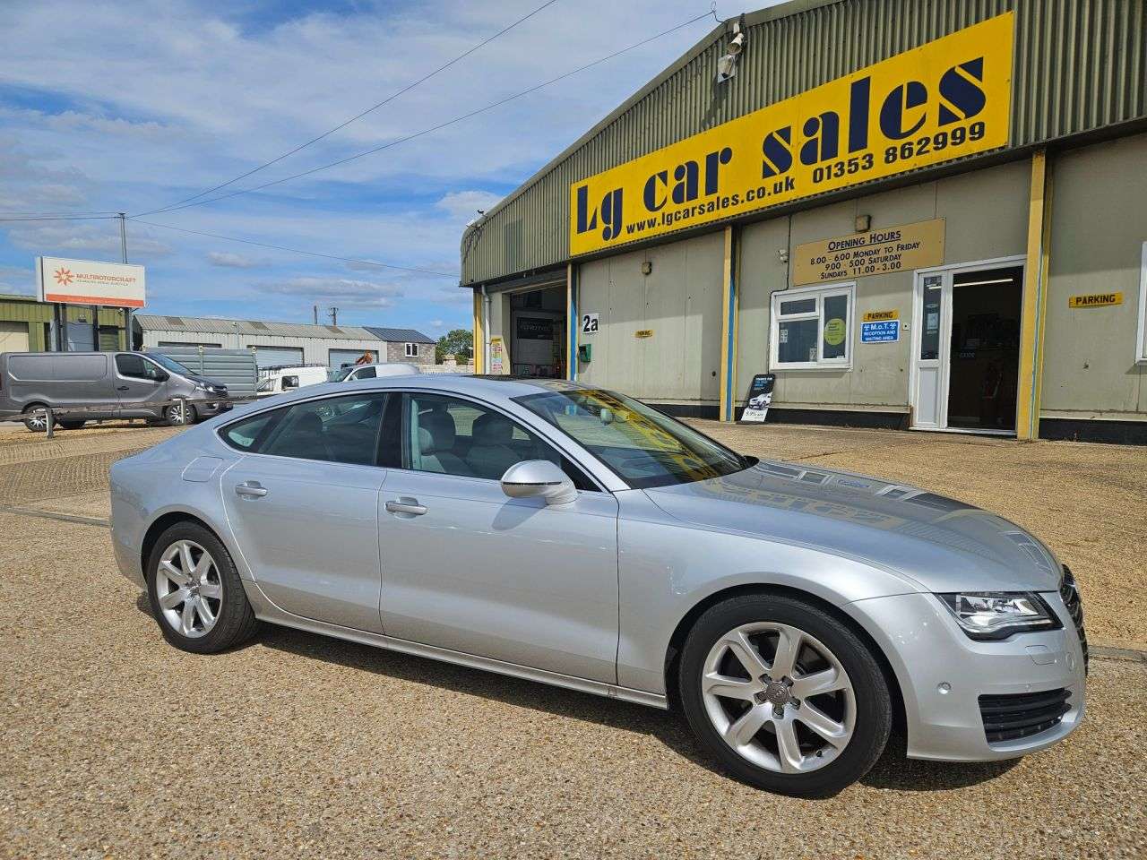 A 2013 AUDI A7 3.0 TDI V6 SE Sportback 5dr Diesel Tiptronic quattro Euro 5 (s/s) (245 ps) A 2013 AUDI A7 3.0 TDI V6 SE Sportback 5dr Diesel Tiptronic quattro Euro 5 (s/s) (245 ps)