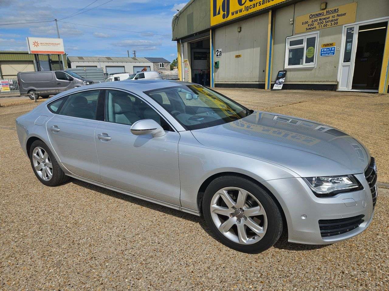 A 2013 AUDI A7 3.0 TDI V6 SE Sportback 5dr Diesel Tiptronic quattro Euro 5 (s/s) (245 ps) A 2013 AUDI A7 3.0 TDI V6 SE Sportback 5dr Diesel Tiptronic quattro Euro 5 (s/s) (245 ps)