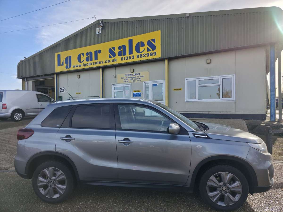 Check out this Suzuki Vitara 2022 Hybrid Electric Manual