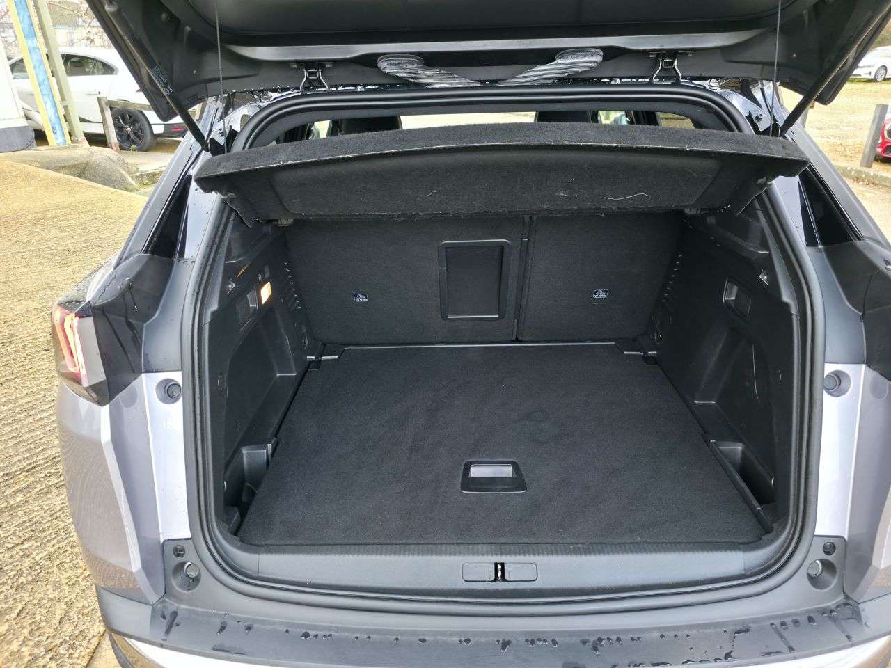 2023 PEUGEOT 3008 2023 PEUGEOT 3008