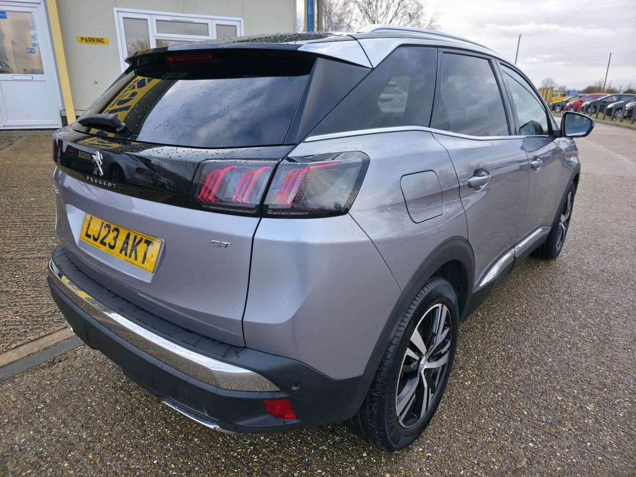 2023 PEUGEOT 3008 2023 PEUGEOT 3008