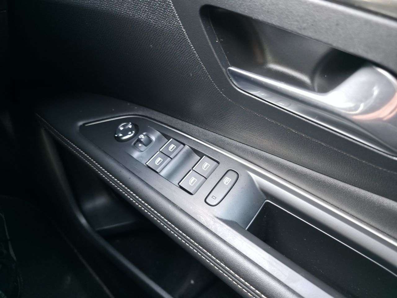 2023 PEUGEOT 3008 2023 PEUGEOT 3008