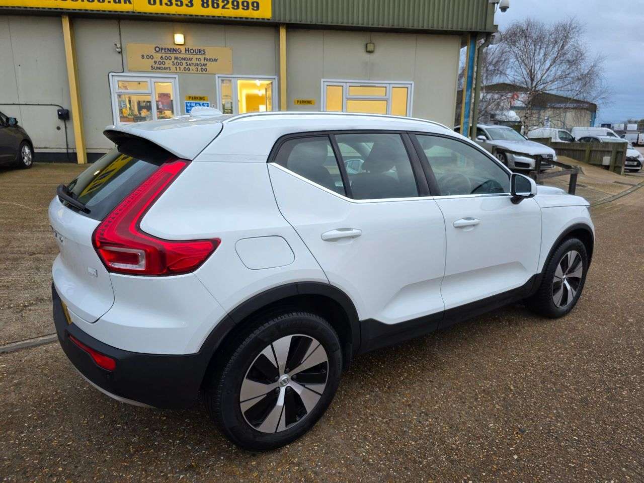 2021 VOLVO XC40 2021 VOLVO XC40