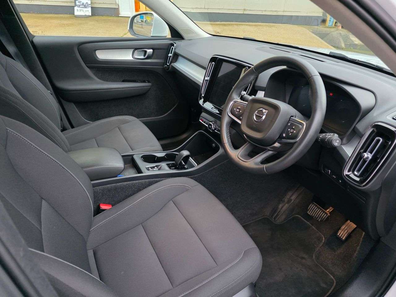 2021 VOLVO XC40 2021 VOLVO XC40